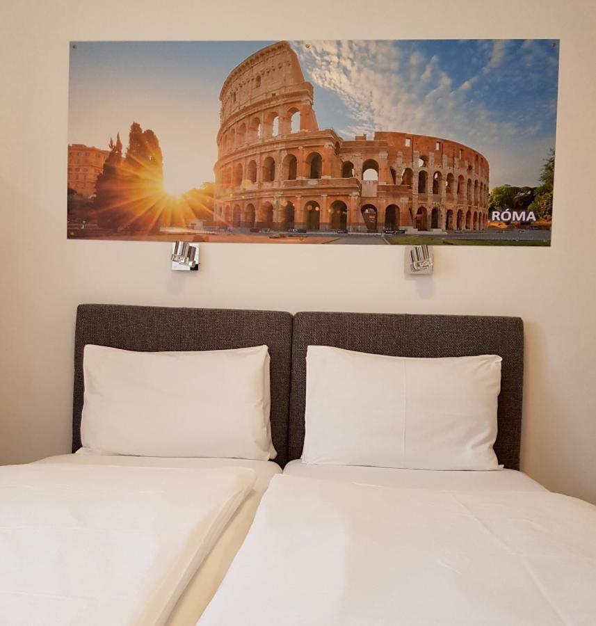 Matyas Panzio Bed & Breakfast Szeged Bagian luar foto